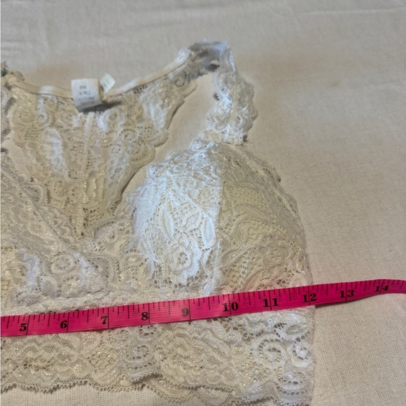 Yahada Size Small/Medium Lace Bralette in Cream - Picture 3 of 7